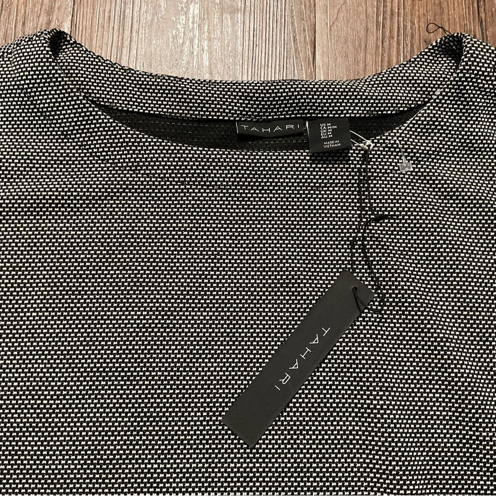 Tahari Black and Gray Long Sleeve Top NWT - Picture 2 of 4